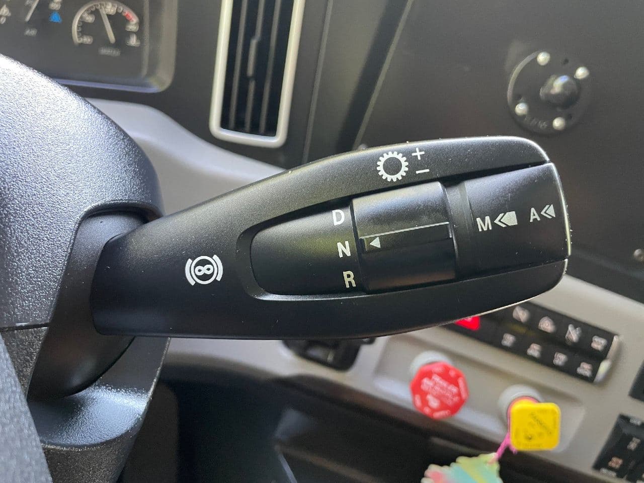 2020 Freightliner Cascadia 126 image 23