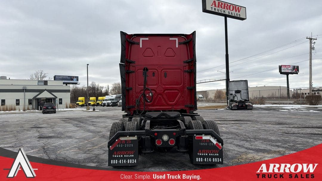 2021 Freightliner Cascadia image 4