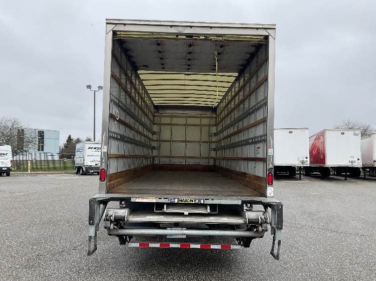 2022 International MV607 Box Truck - 220HP, 6 Speed Automatic, Roll up Door image 8