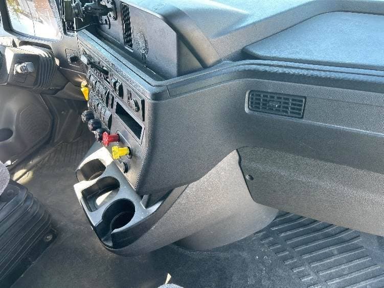 2023 International LT62F image 8