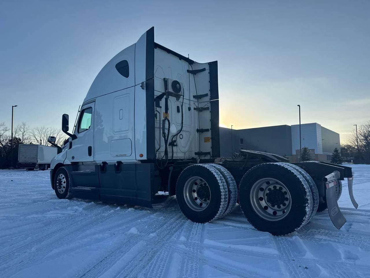2022 Freightliner Cascadia image 6