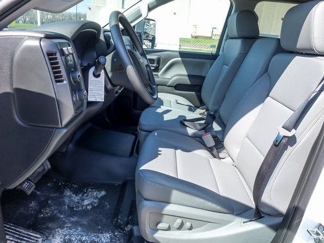 2024 Chevrolet Silverado 4500HD Work Truck image 9