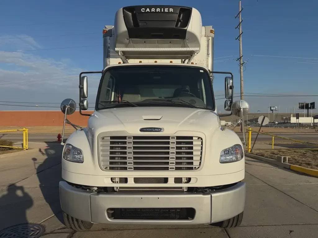 Used 2015 FREIGHTLINER Reefer/Refrigerated Truck, Expeditor-Hotshot, Catering Truck - Food Truck - BUSINESS CLASS M2 106  image 3