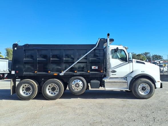 2026 Kenworth T880 image 5