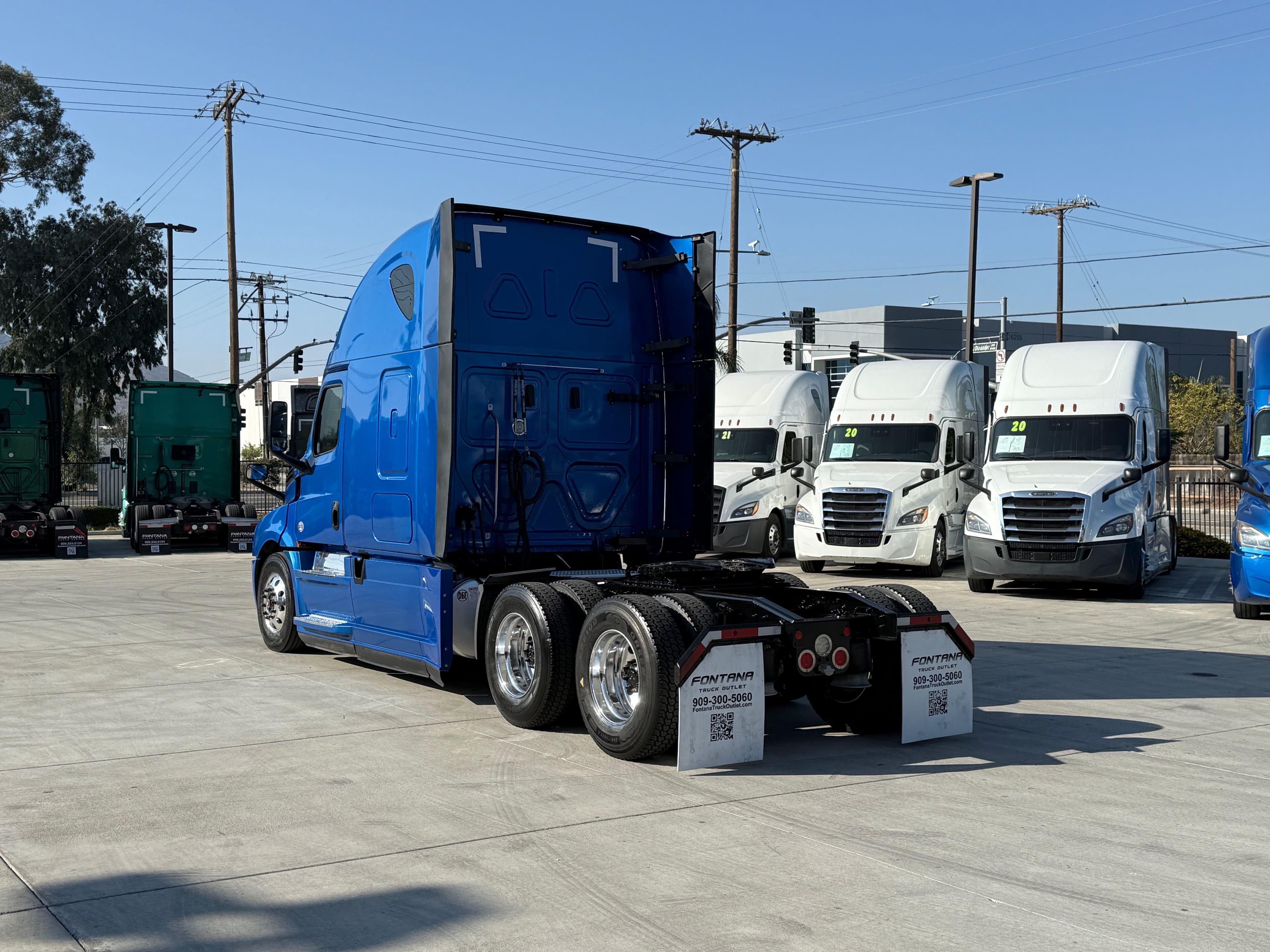 2020 Freightliner Cascadia 126 image 7