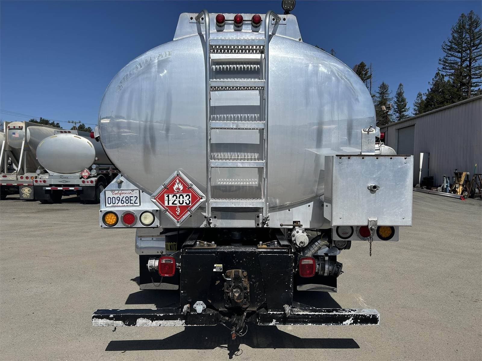 2017 Peterbilt 579 image 5