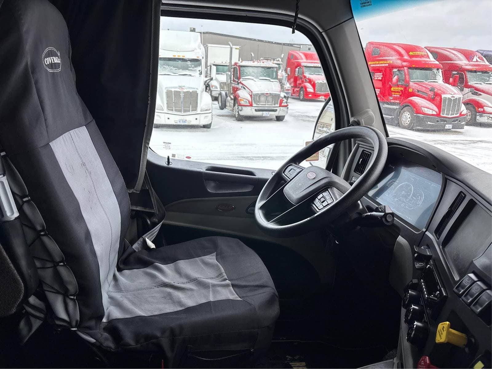 2023 Peterbilt 579 image 13