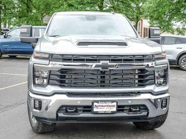 2026 Chevrolet Silverado 2500HD LT image 3