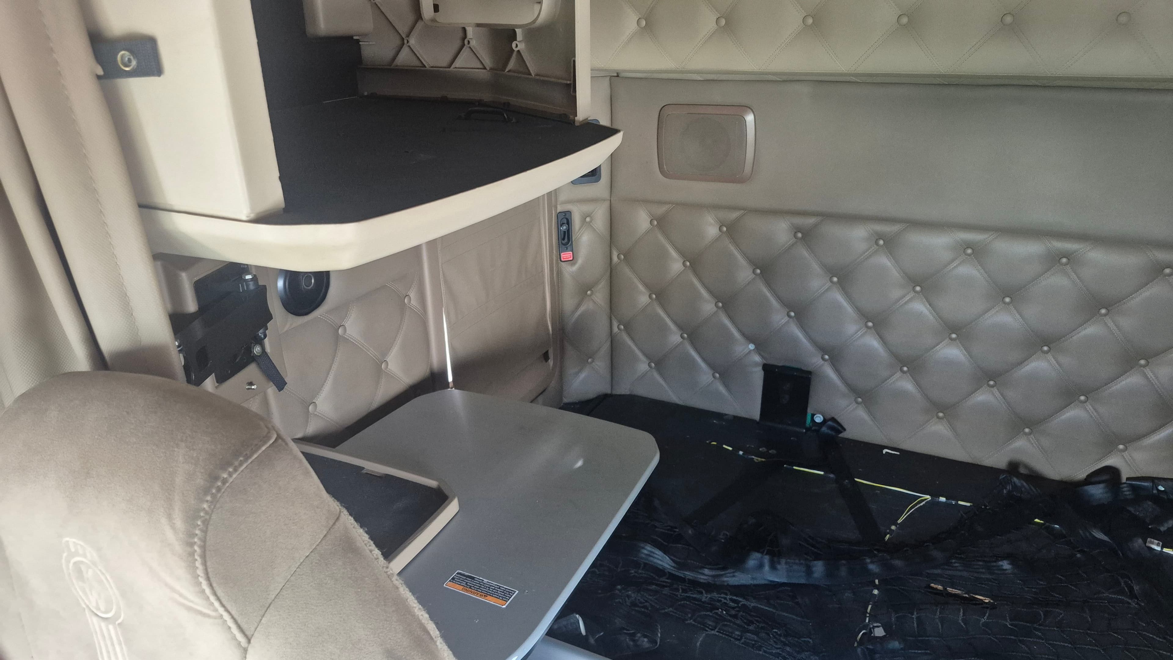 2019 Kenworth T680 image 16