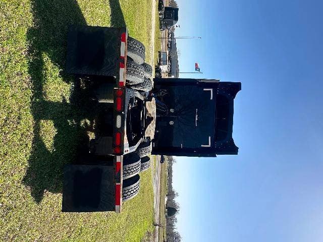 2019 Peterbilt 579 image 3