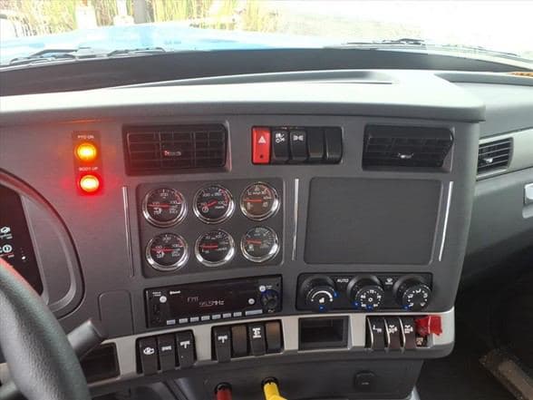 2026 Kenworth T880 image 19