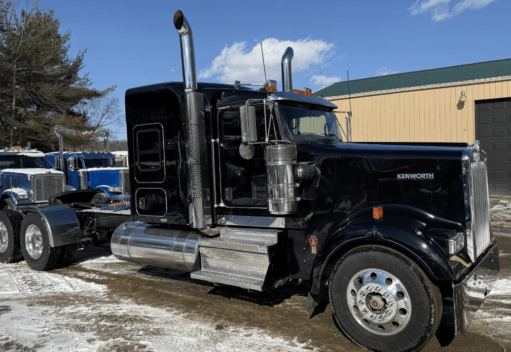 2020 Kenworth W9 Series image 2