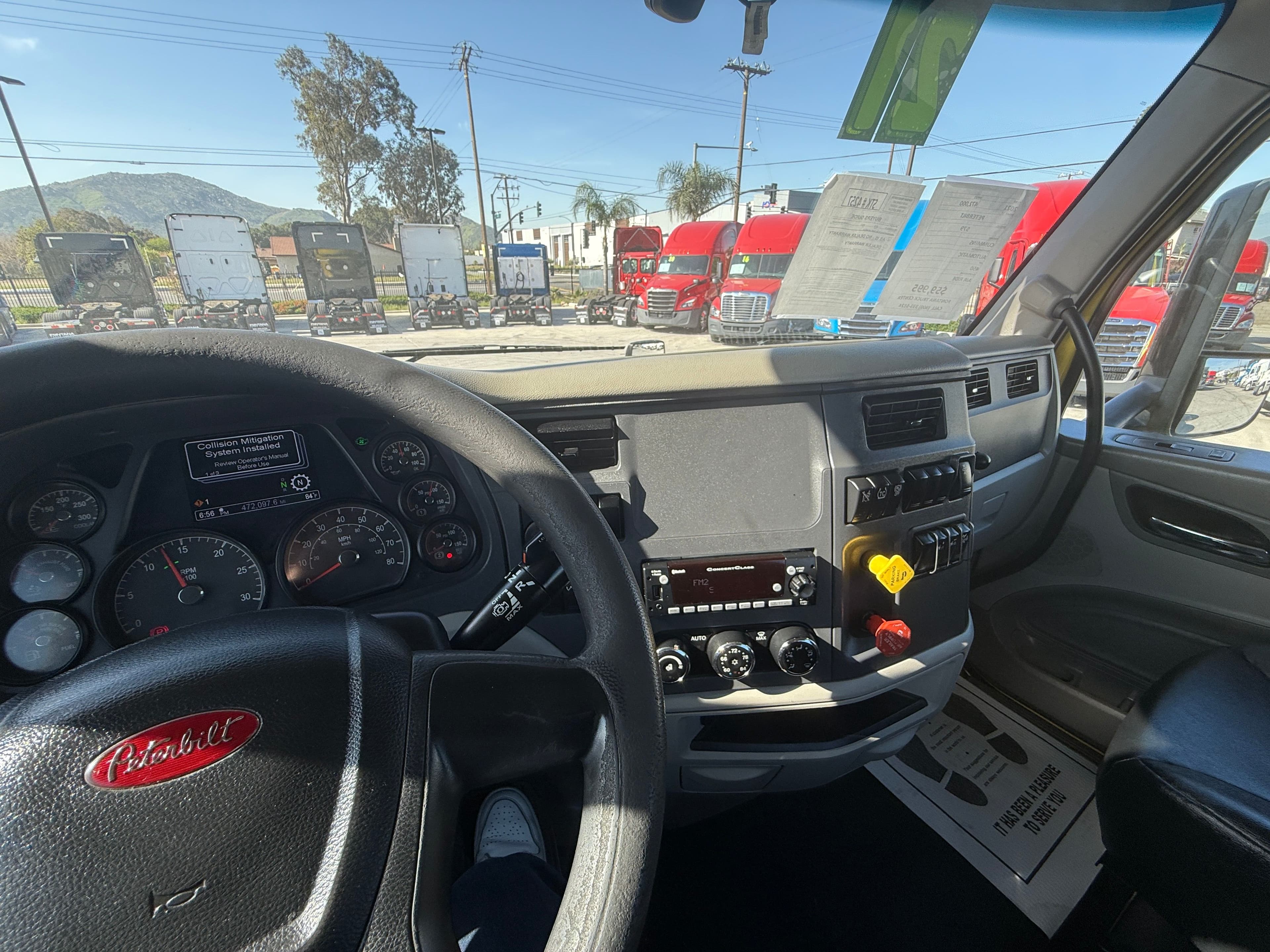 2021 Peterbilt 579 image 23