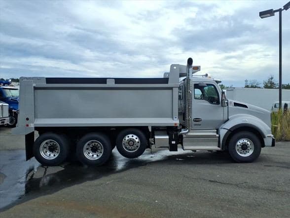 2026 Kenworth T880 image 2