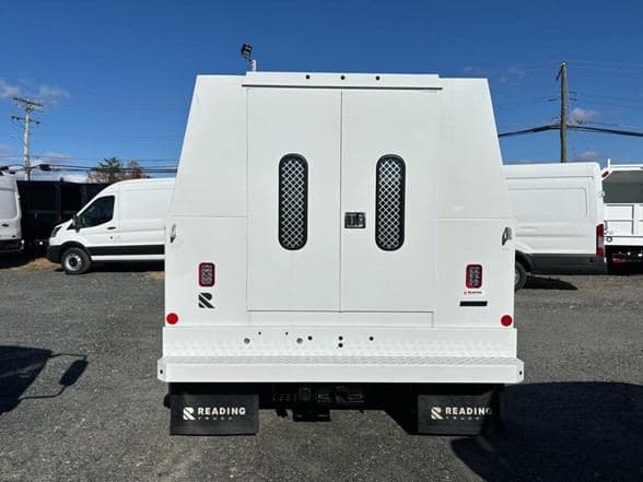 2024 Ford F550 image 3