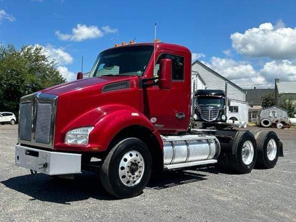 2018 Kenworth T880 image 1