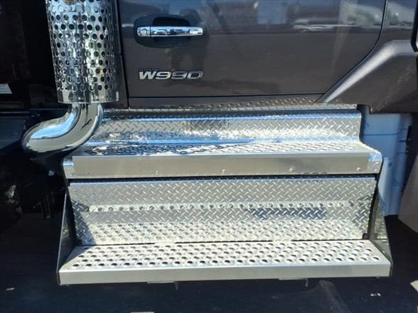 2026 Kenworth W990 image 4