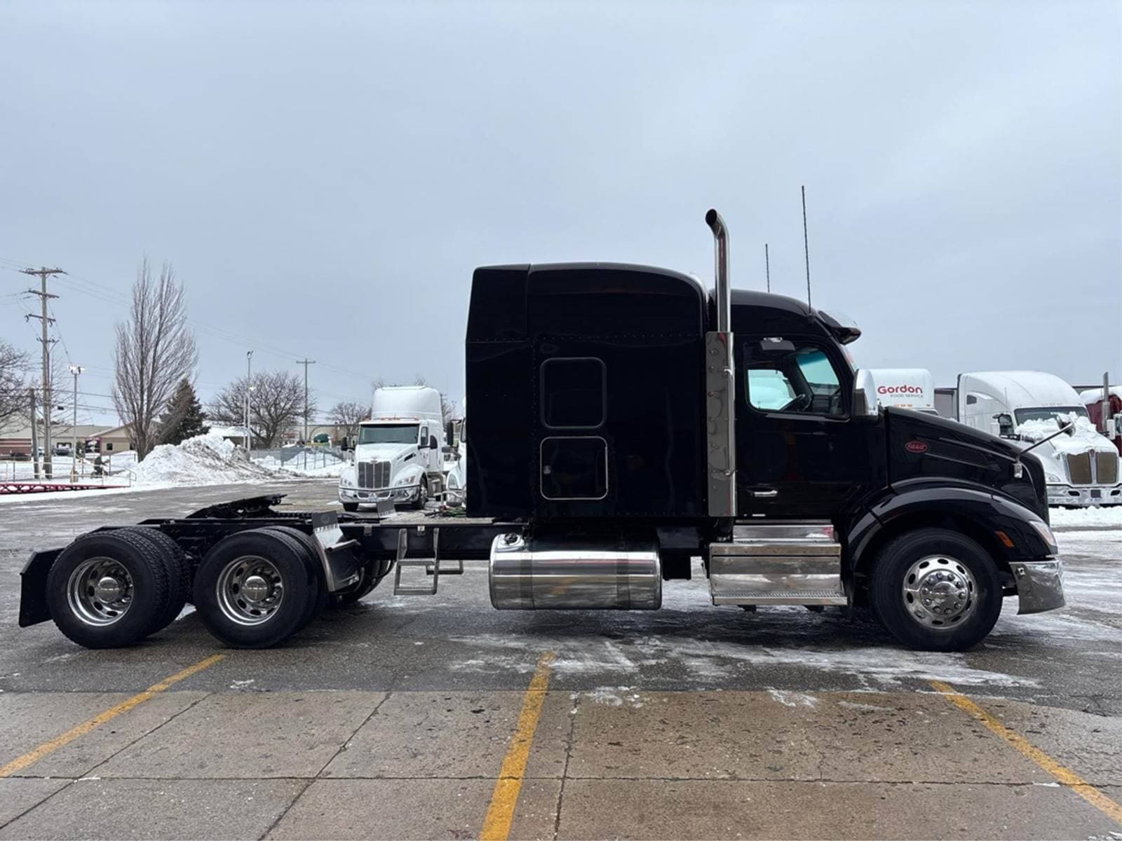 2023 Peterbilt 579 image 12