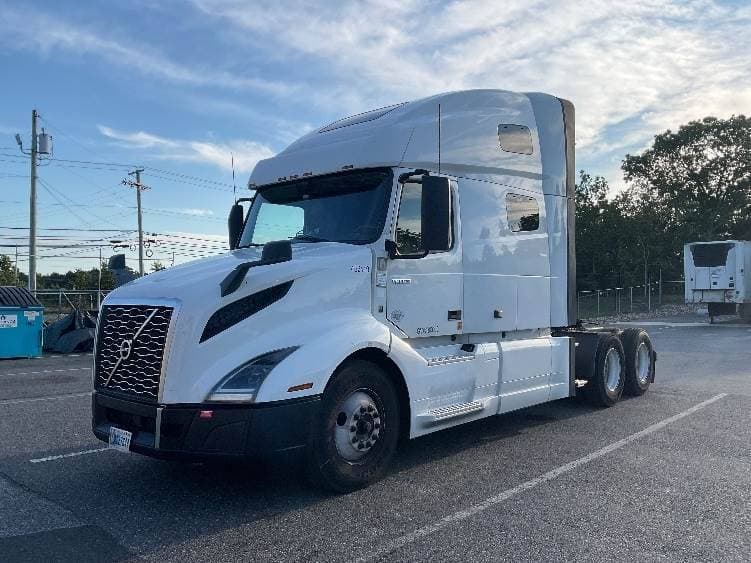 2022 Volvo VNL image 3