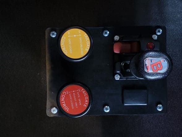 2025 Kenworth T880 image 22