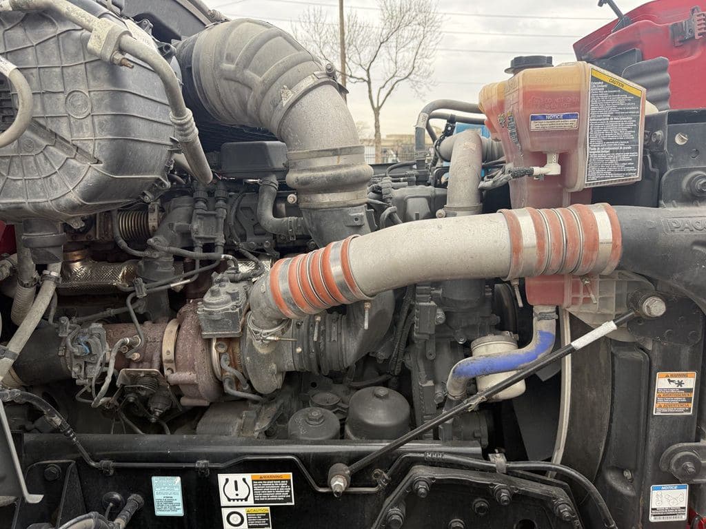 Used 2022 PETERBILT 579 image 27