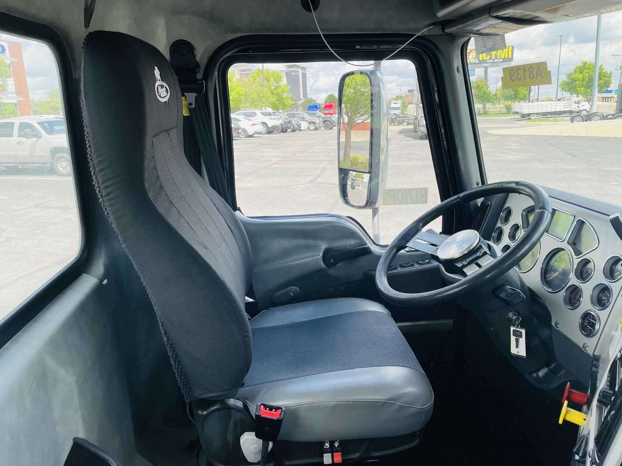 2018 Mack CXU613 Pinnacle image 7