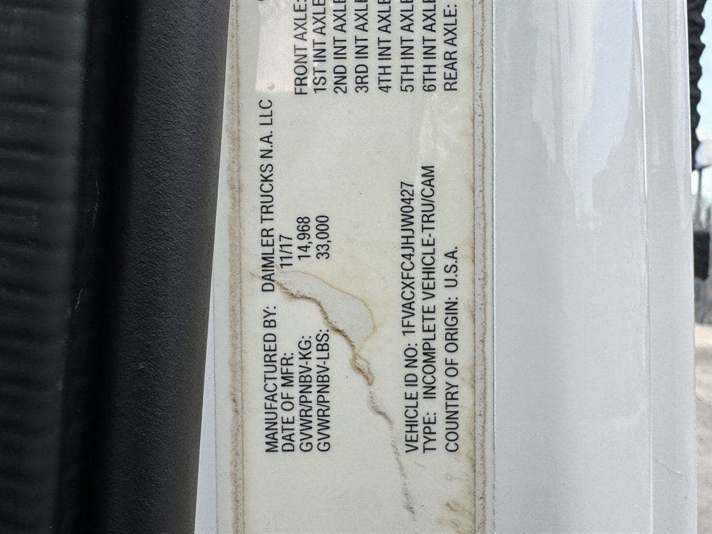 2018 Freightliner M2-106 image 65
