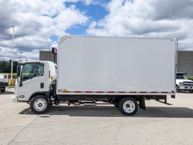 2025 Chevrolet 4500 HG LCF Gas Work Truck 150" Wheelbase Cab Chassis image 6