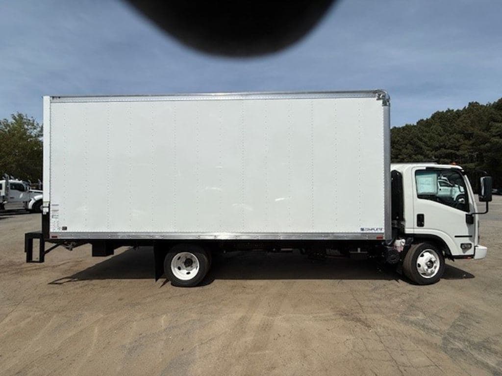 New 2025 ISUZU NRR image 2