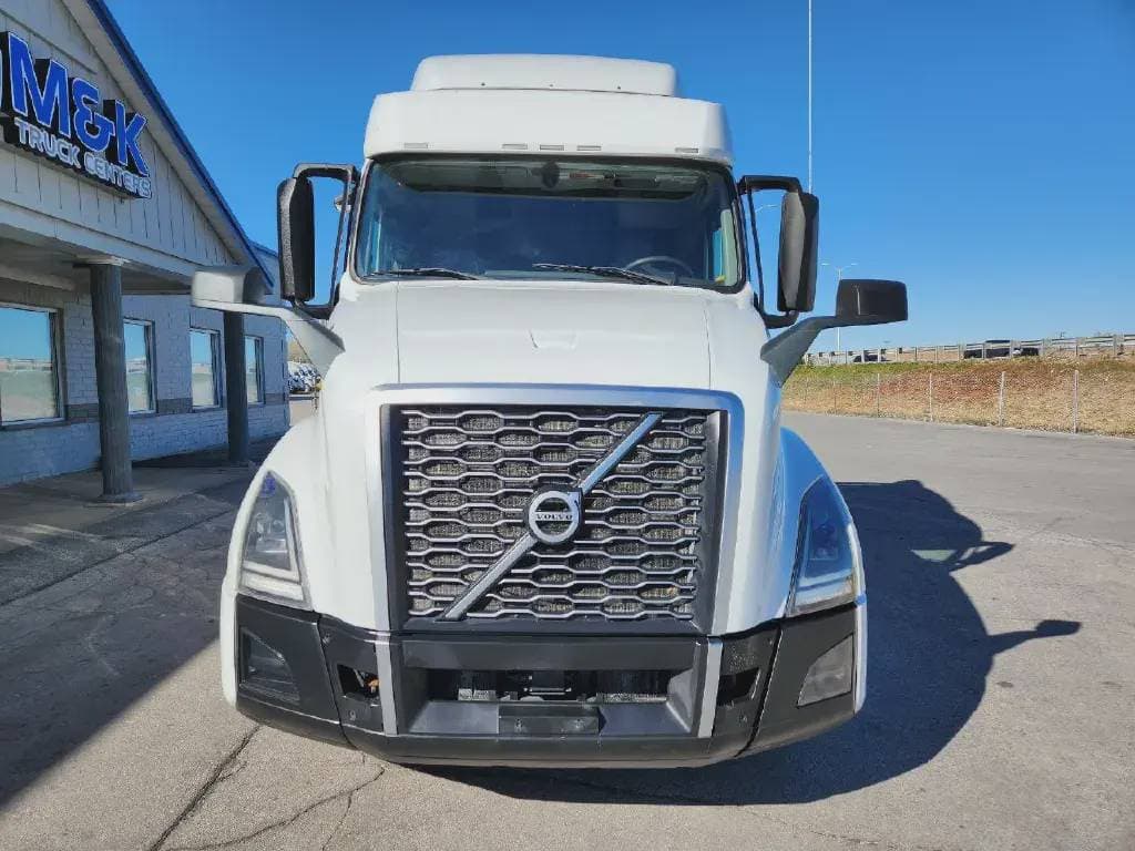 2022 Volvo VNL image 1