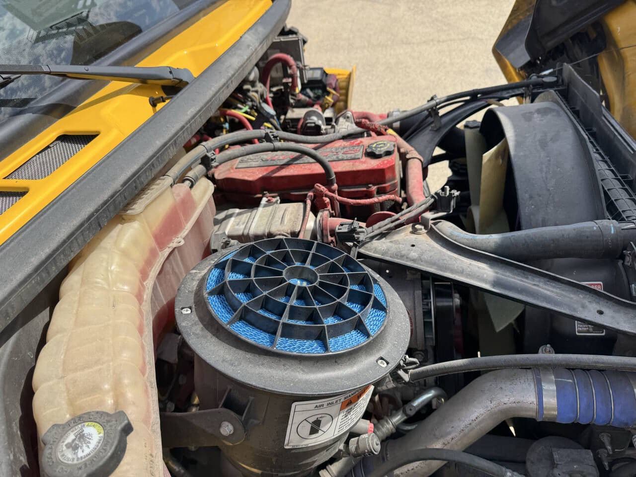 2019 Freightliner M2 106 image 11
