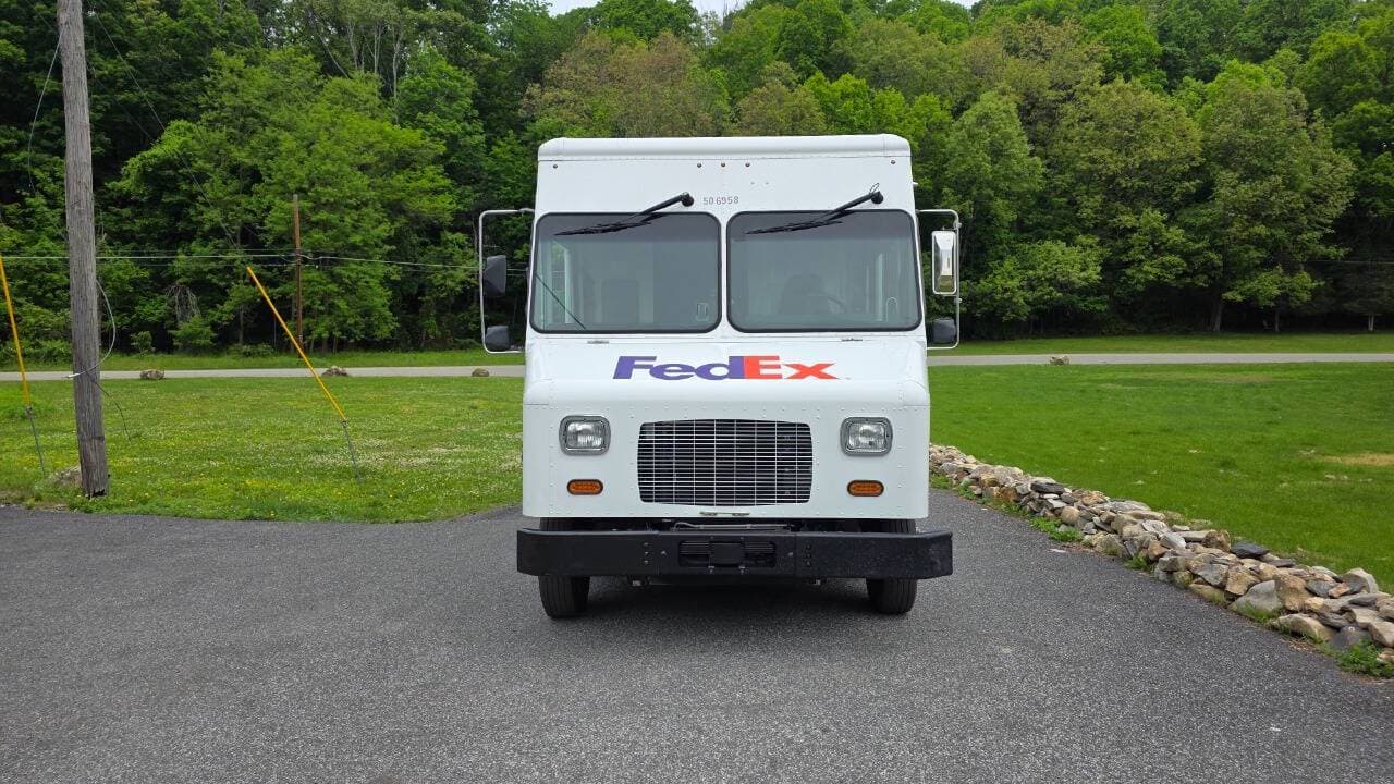 2023 Freightliner MT45 image 3