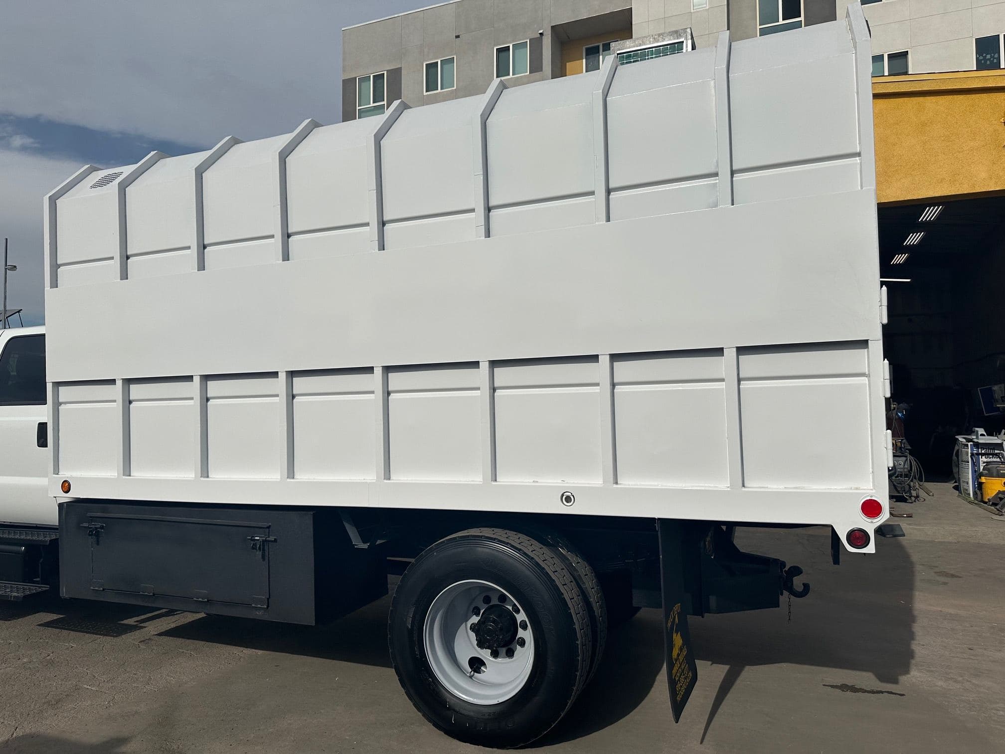 2015 FORD F650 SD Crew Cab Chipper Dump 13409 image 13