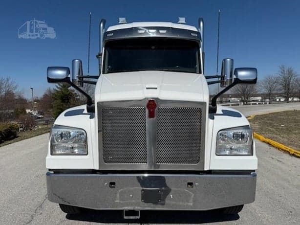 2021 Kenworth T880 image 8