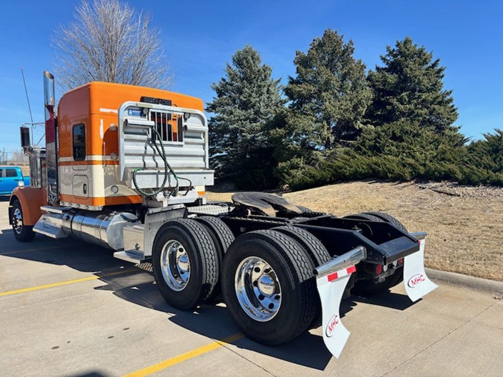 Used 2019 KENWORTH W900L image 10