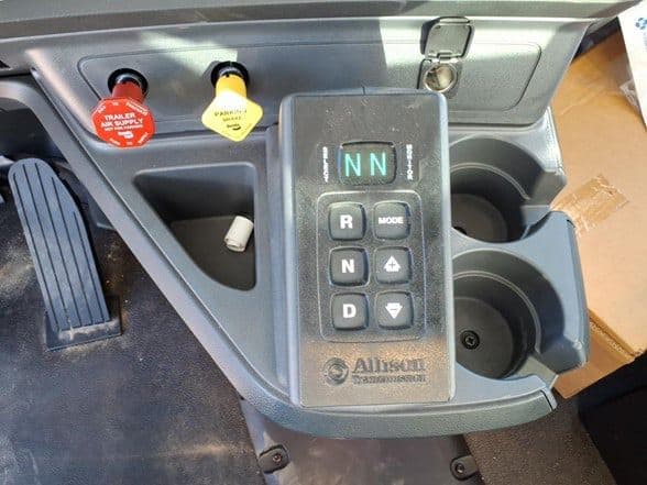 2026 Kenworth T880 image 14