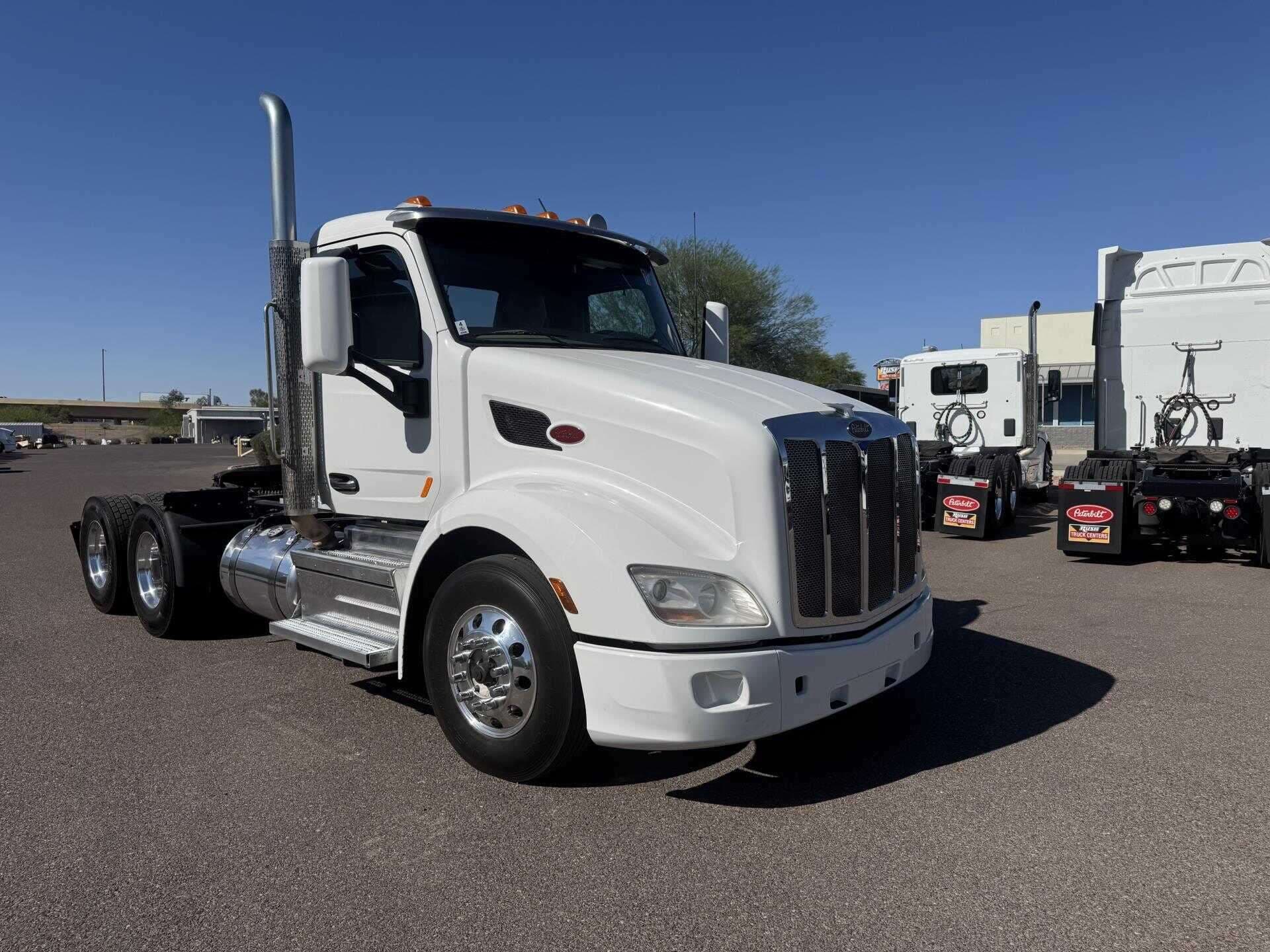 Used 2020 Peterbilt 579 Conventional - Day Cab in Tolleson, AZ image 3