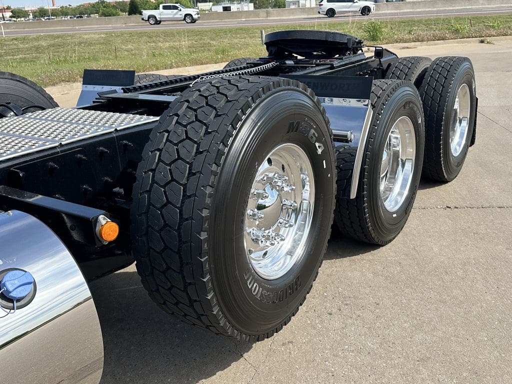 New 2027 KENWORTH T800 image 4