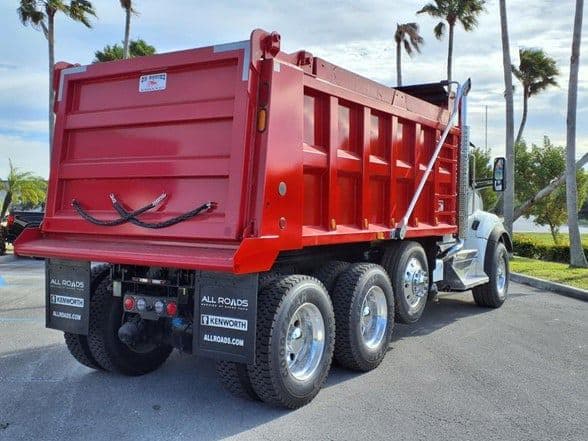 2025 Kenworth T880 image 7