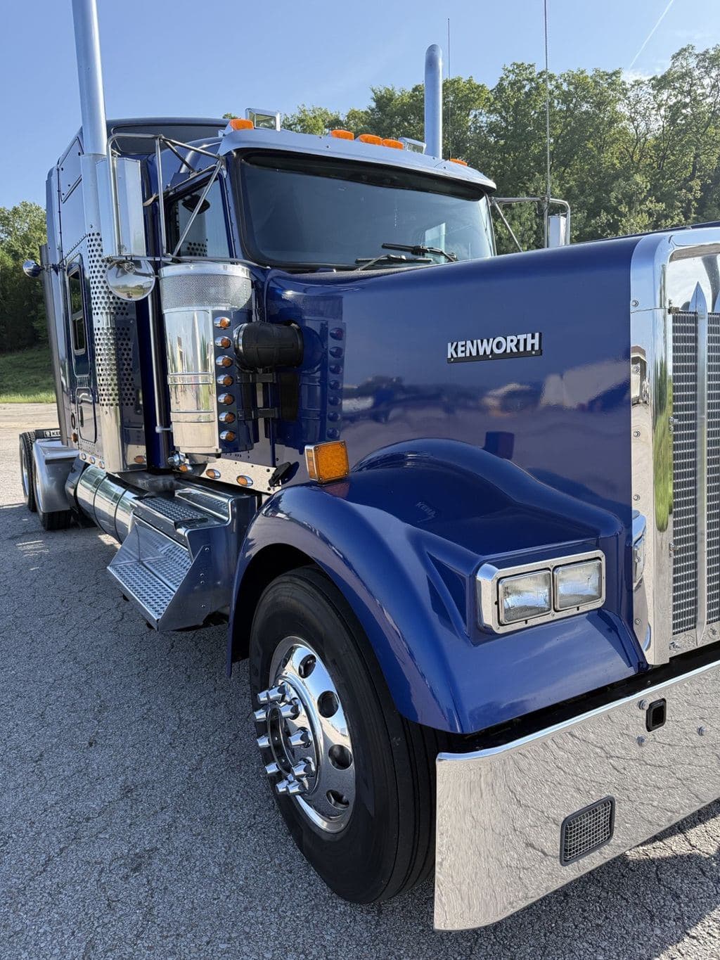 Used 2023 KENWORTH W900L image 6