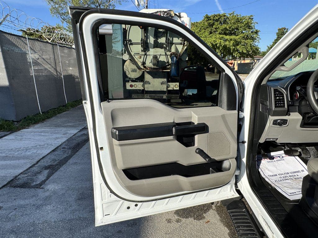 2019 Ford F450 XL image 40
