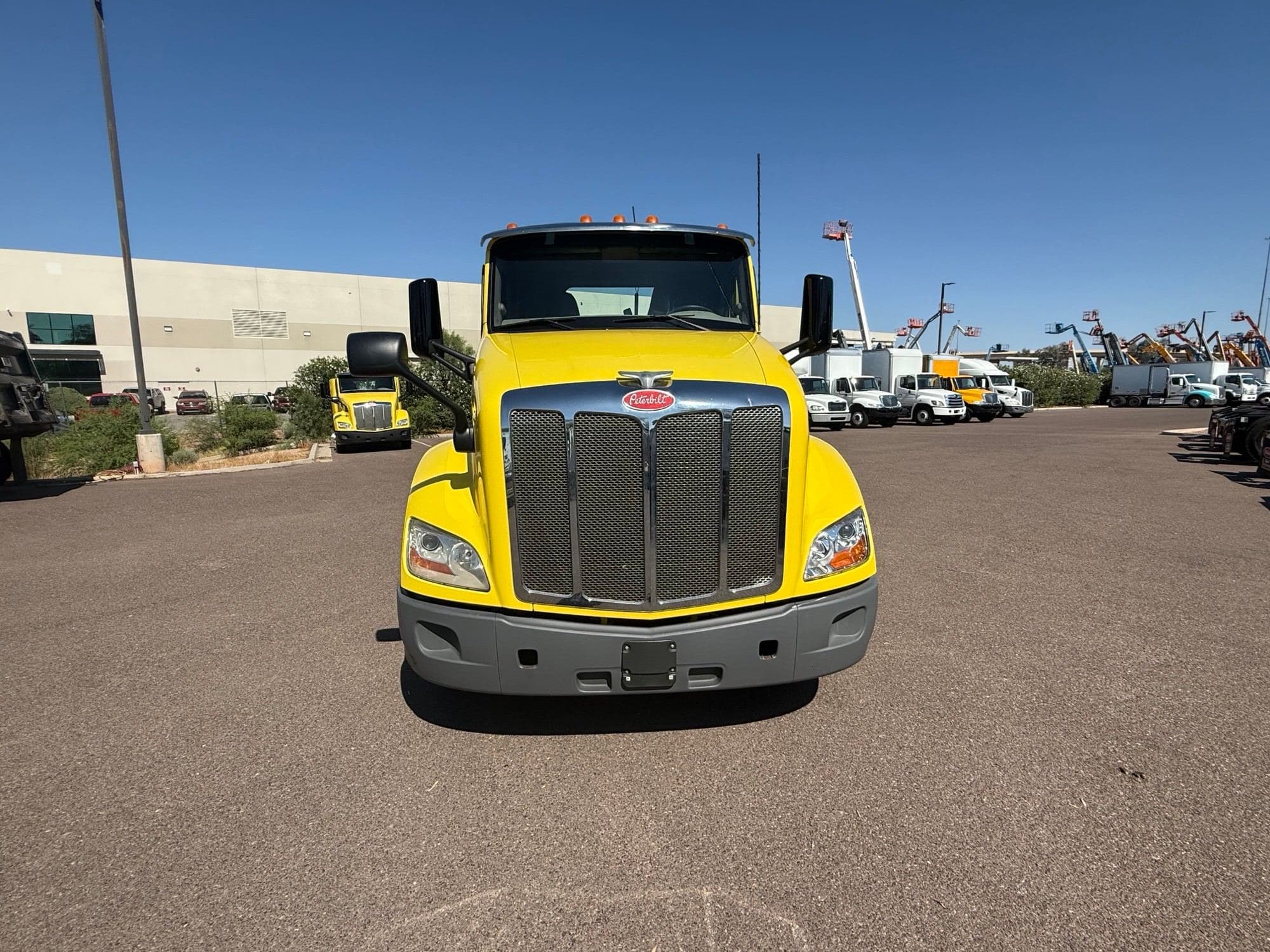 2021 Peterbilt 579 image 8