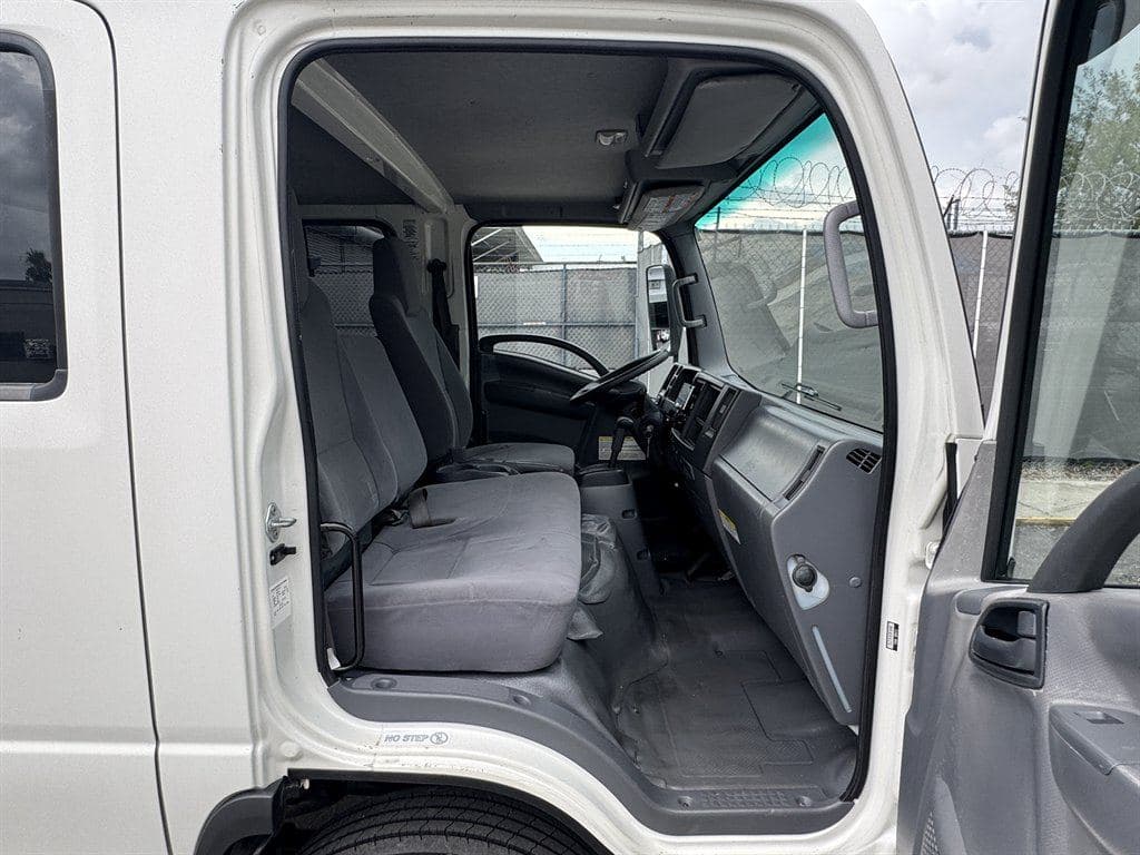 2021 Isuzu NPR XD image 57