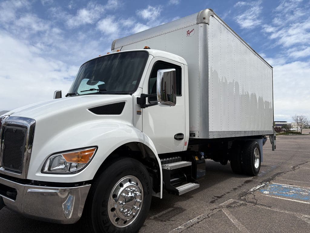 Used 2025 KENWORTH T280 image 7