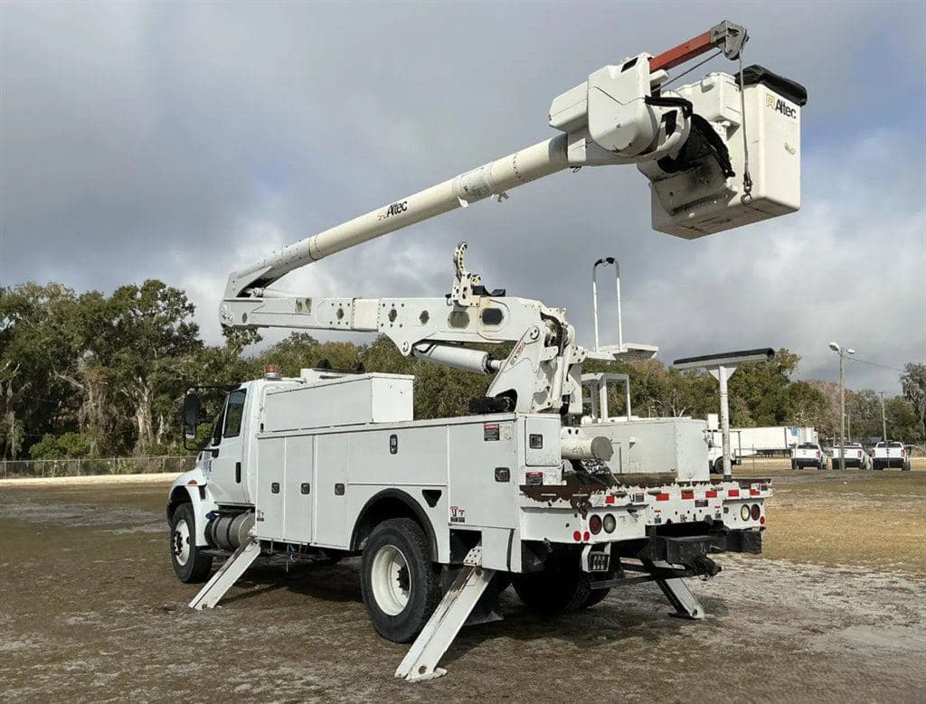 2018 International 4300 image 3