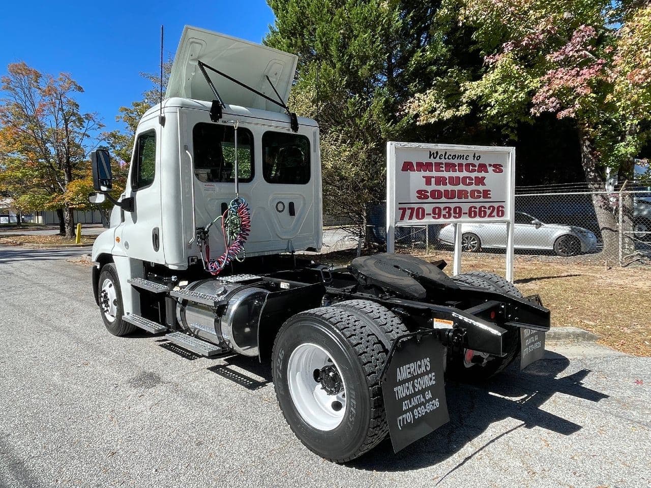 2019 Freightliner Cascadia 125 image 5