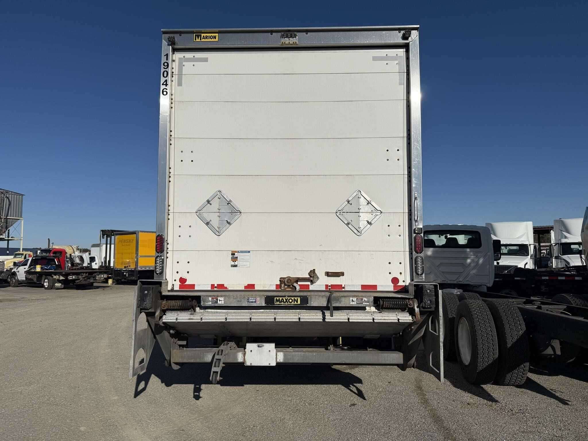 2021 Freightliner M2 image 12