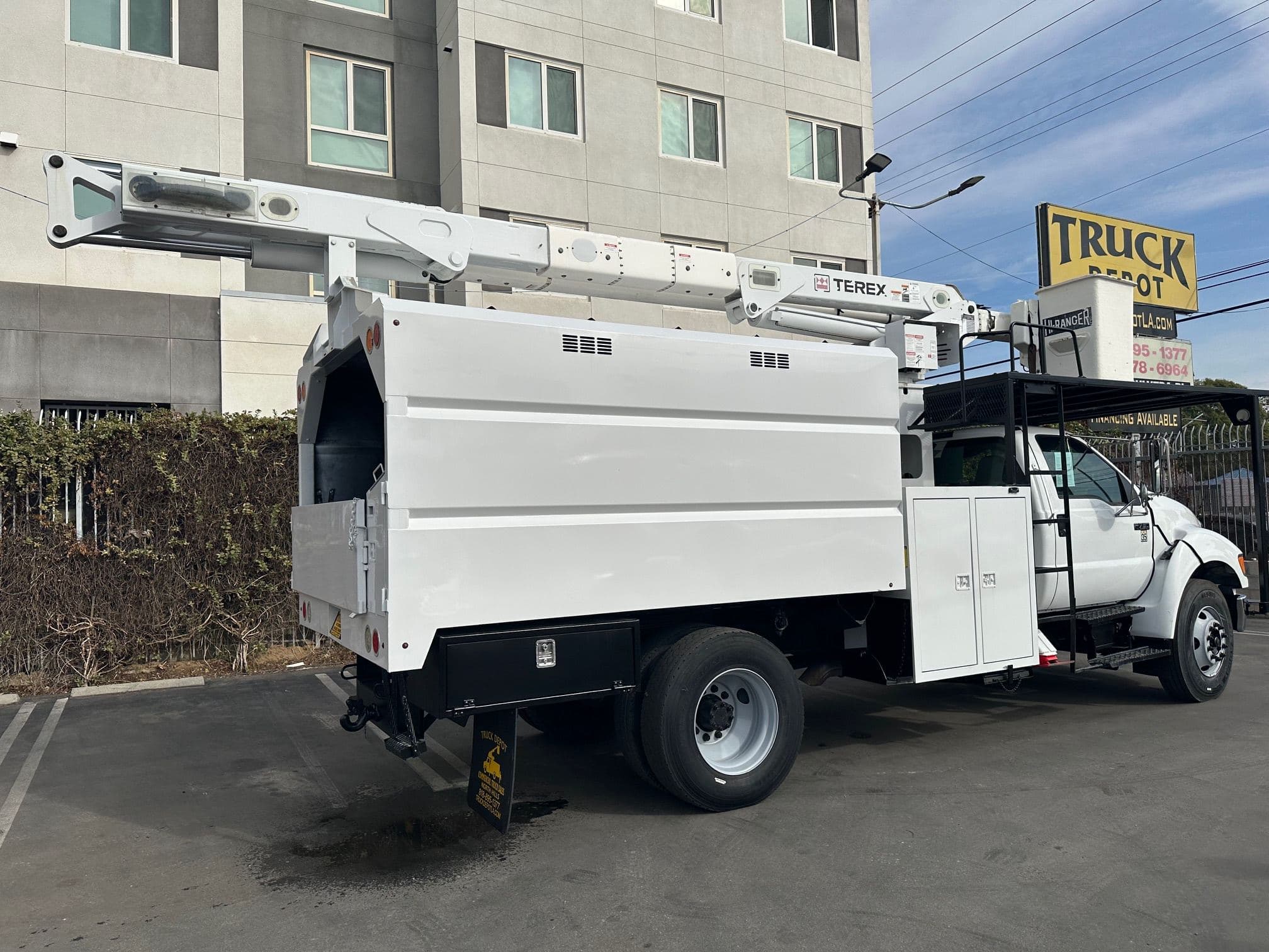 2010 Ford F-750 Forestry Tree Truck image 10