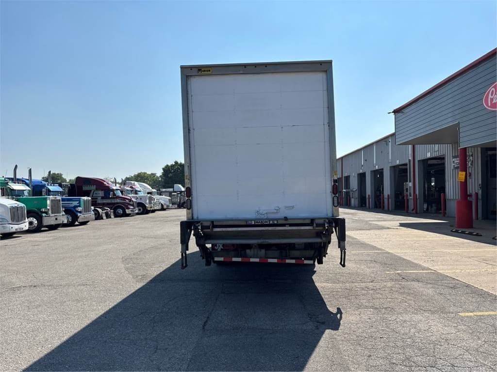 2019 Peterbilt 337 image 5