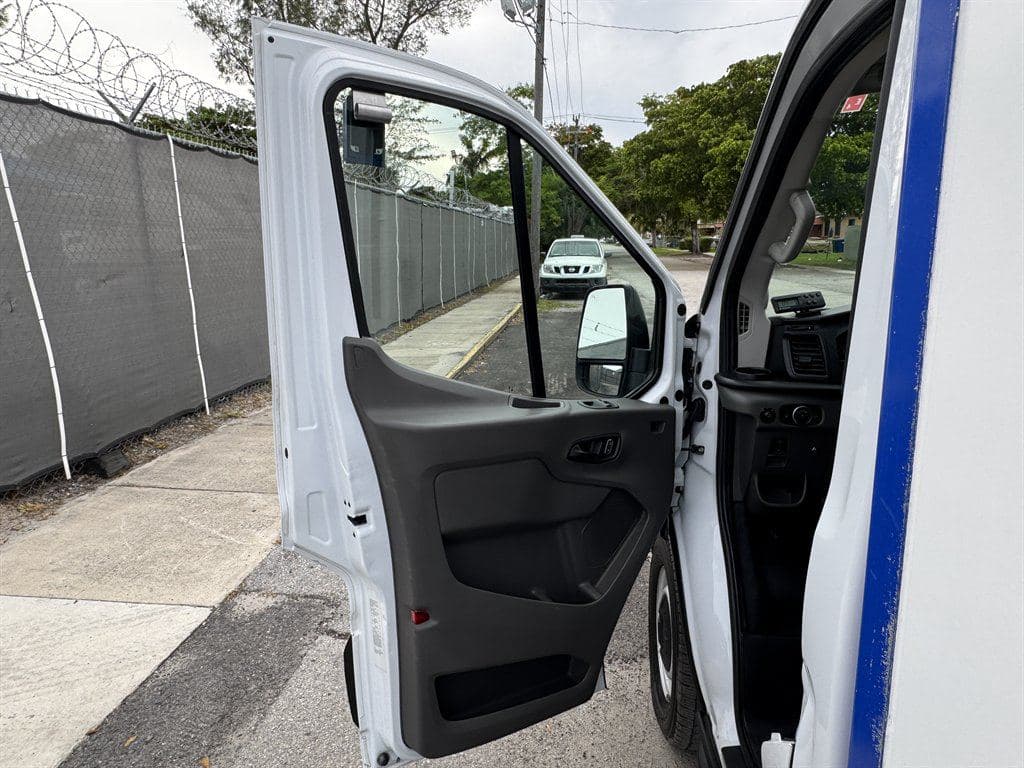2023 Ford Transit T-350 image 36